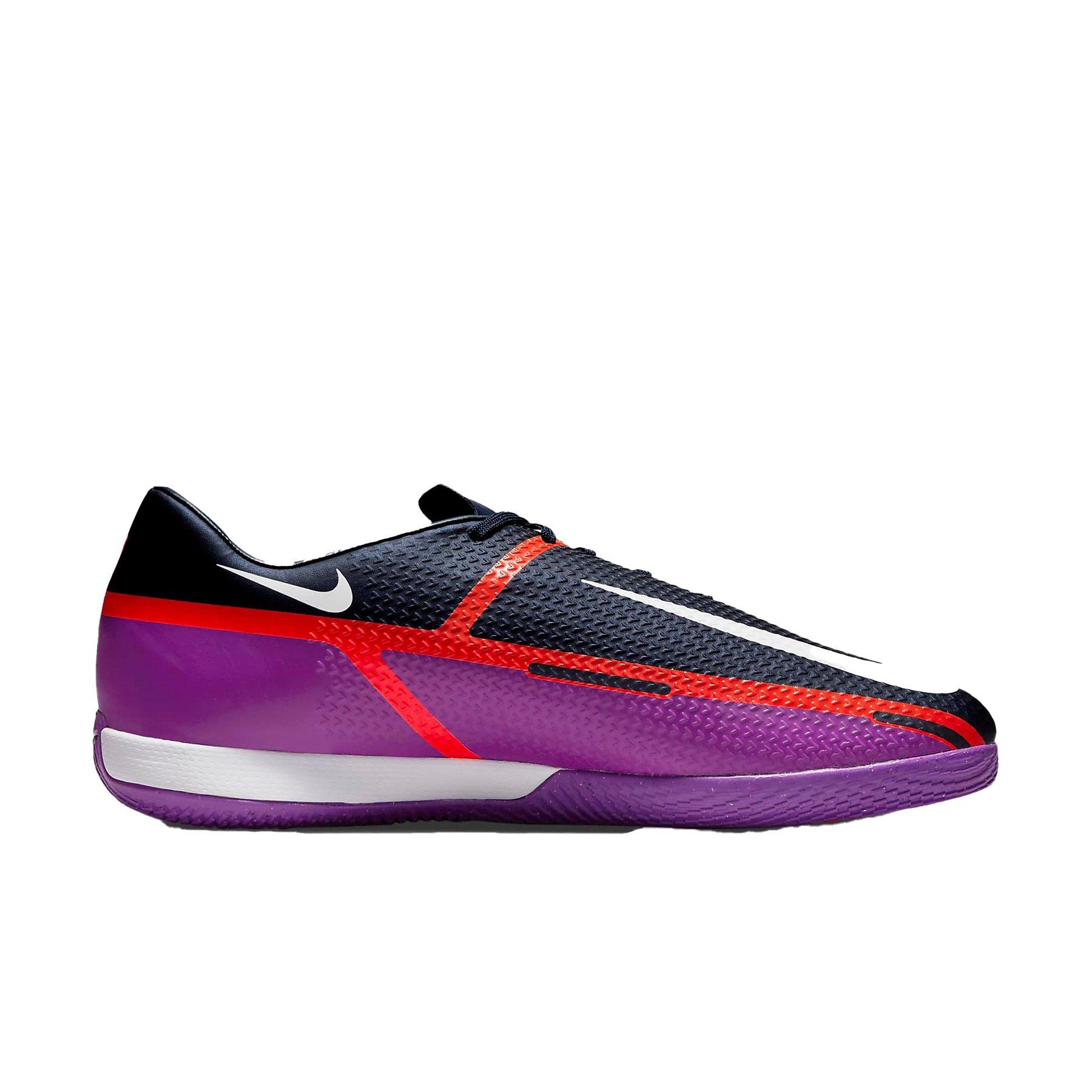 Indoor soccer clearance shoes hibbett sports